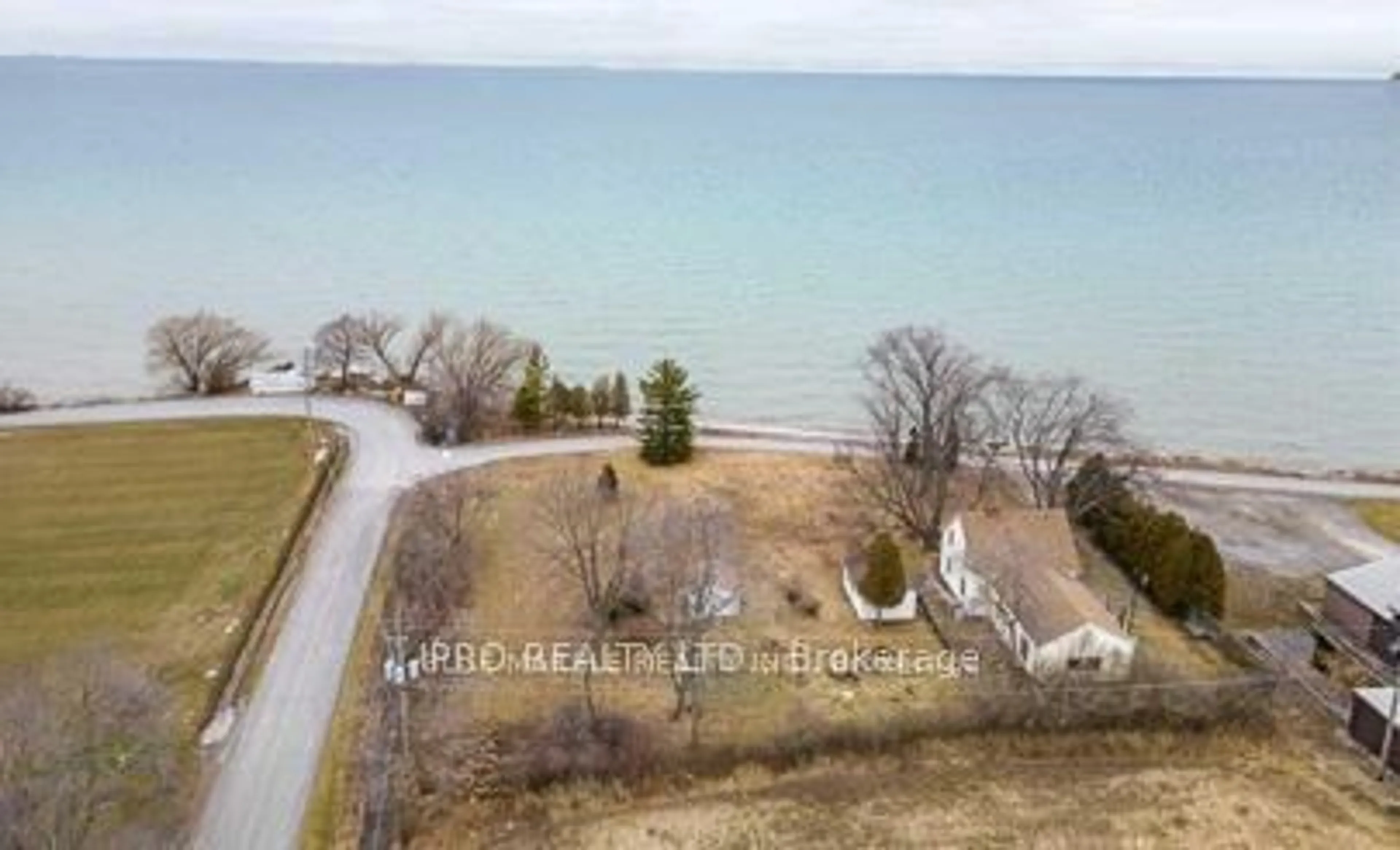 A pic from outside/outdoor area/front of a property/back of a property/a pic from drone, water/lake/river/ocean view for 3590 Lakeshore Rd, Lincoln Ontario L0R 1B1