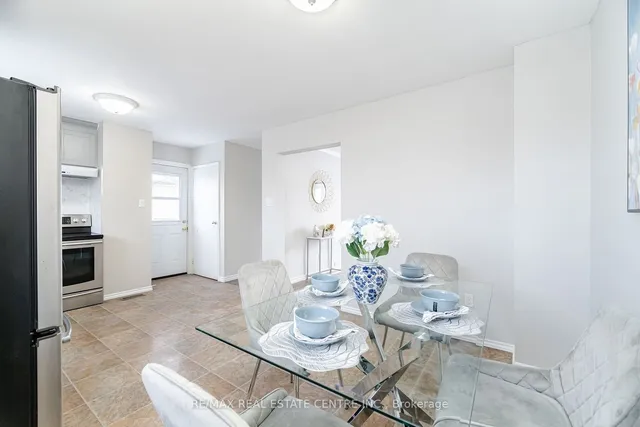 Additional image 31 of 43 Markham Cres