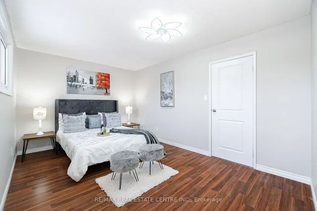 Additional image 22 of 43 Markham Cres