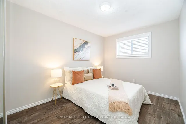 Additional image 19 of 43 Markham Cres