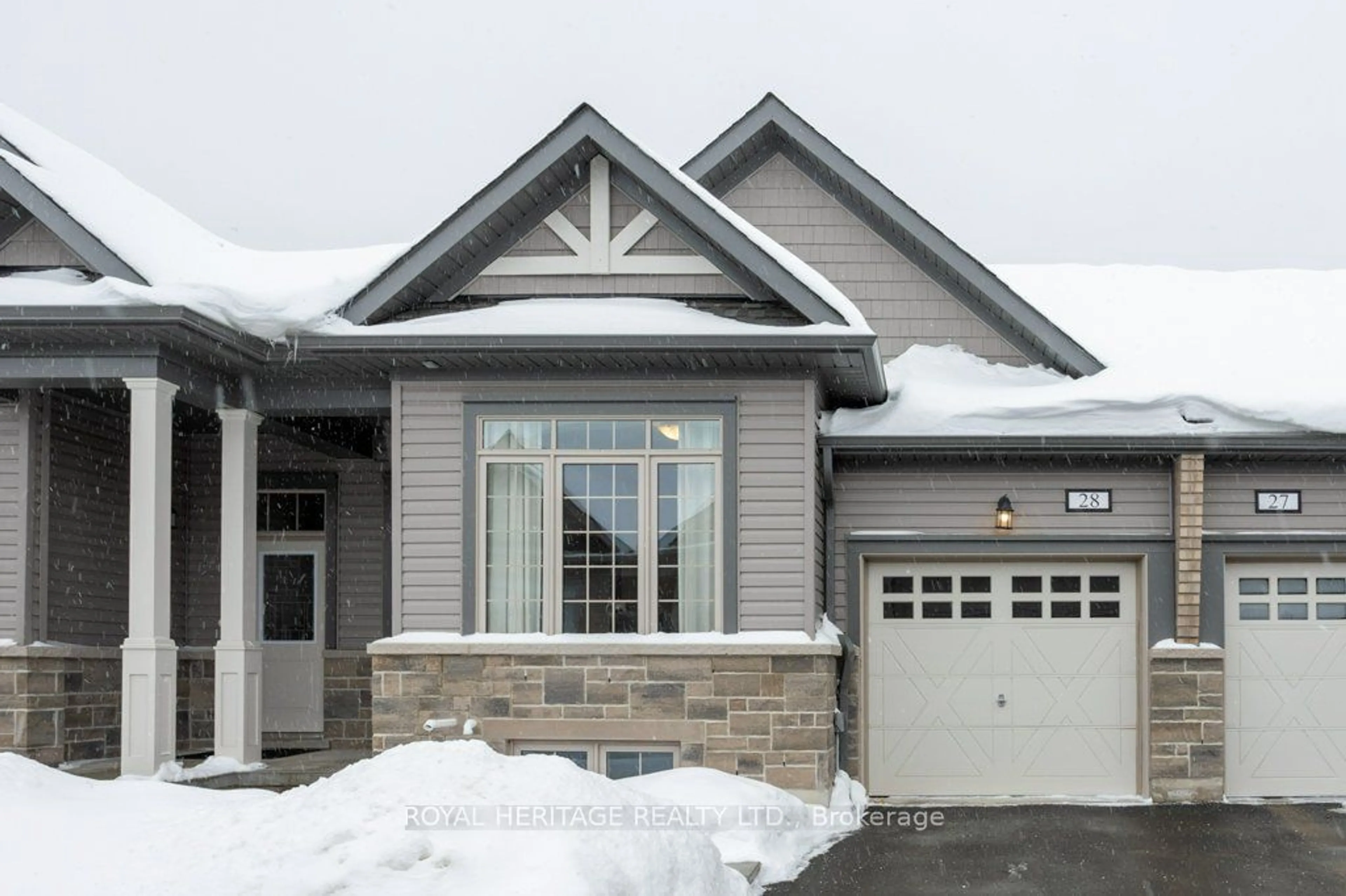 Home with brick exterior material, street for 17 LAKEWOOD Cres, Kawartha Lakes Ontario K0M 1A0