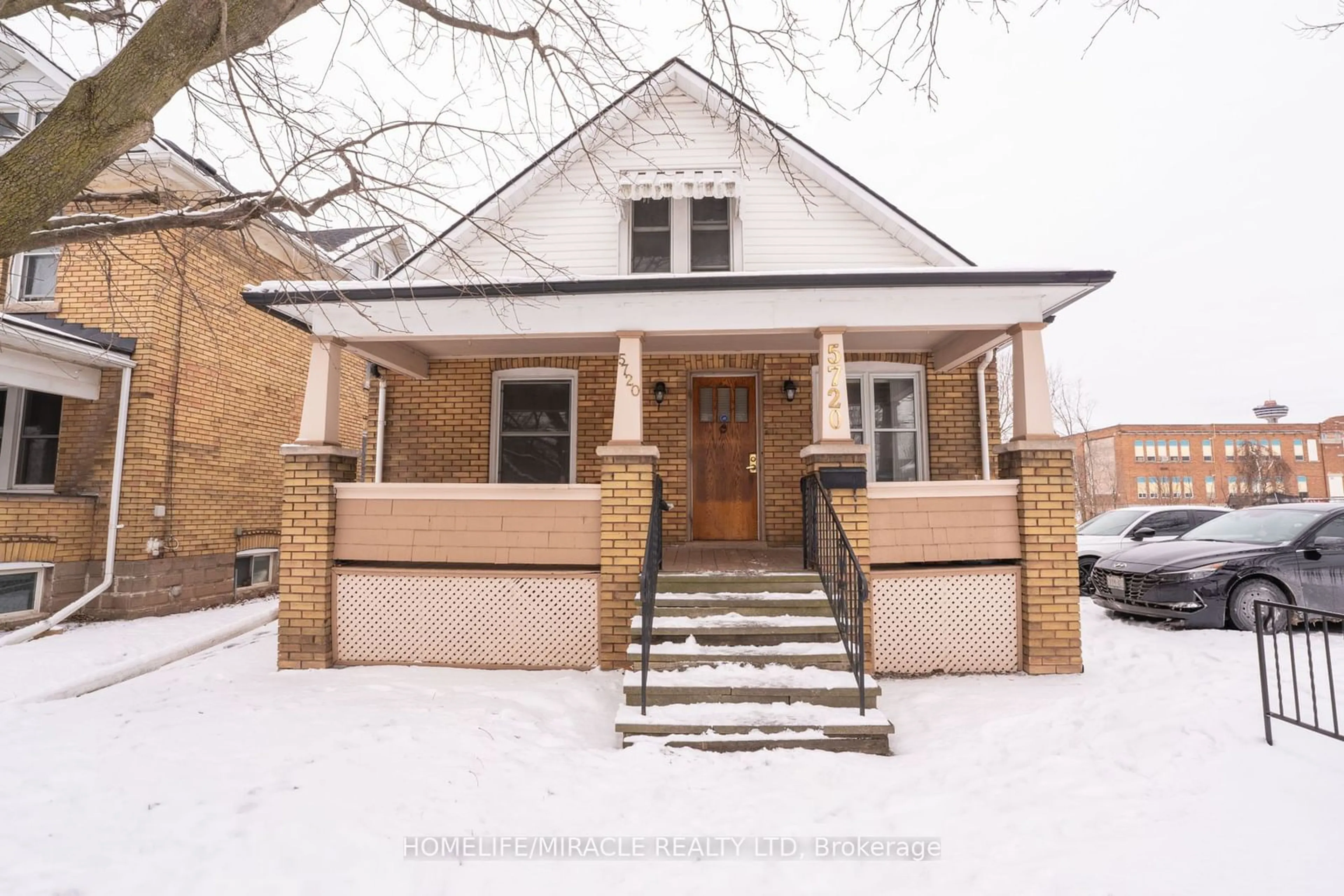 Home with brick exterior material, street for 5720 Temperance Ave, Niagara Falls Ontario L2G 4A5