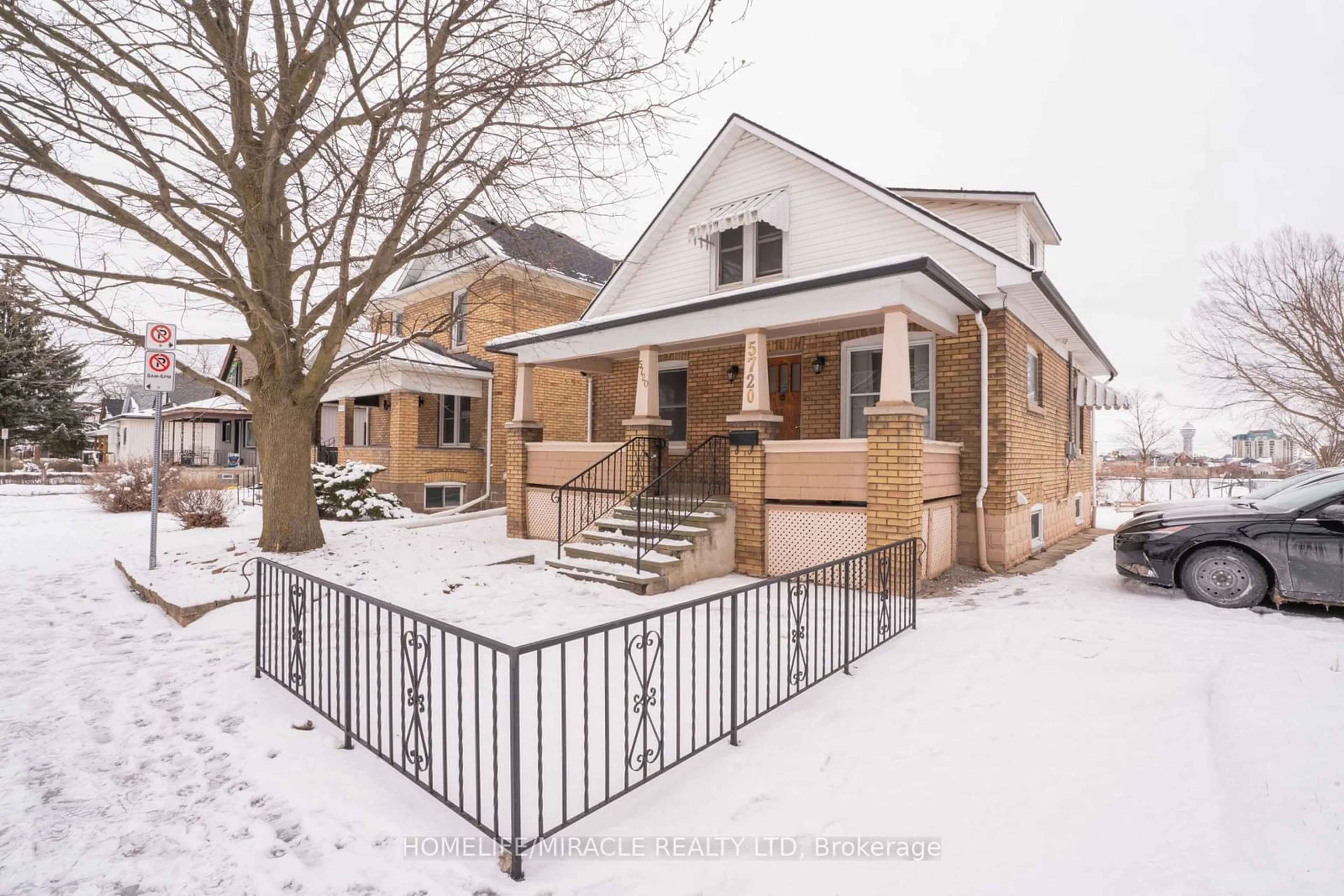 Home with brick exterior material, street for 5720 Temperance Ave, Niagara Falls Ontario L2G 4A5