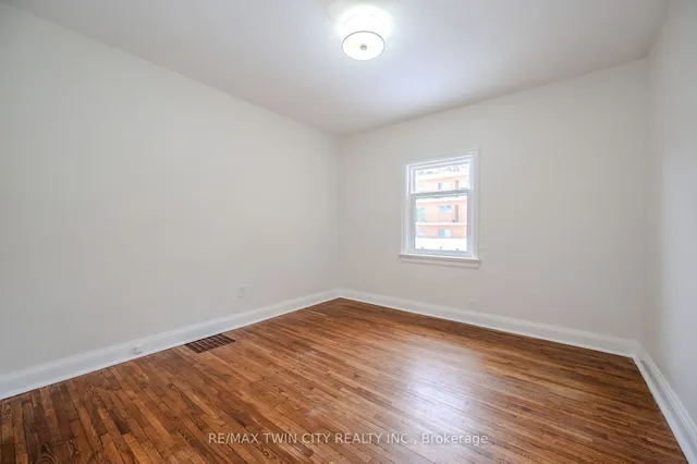 Additional property image - 11 Esson St