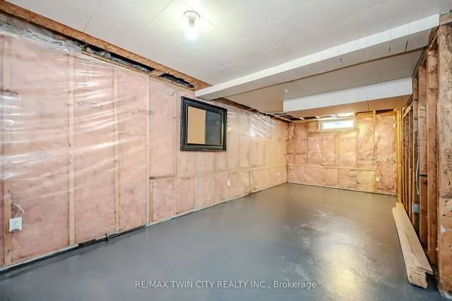 Additional property image - 11 Esson St