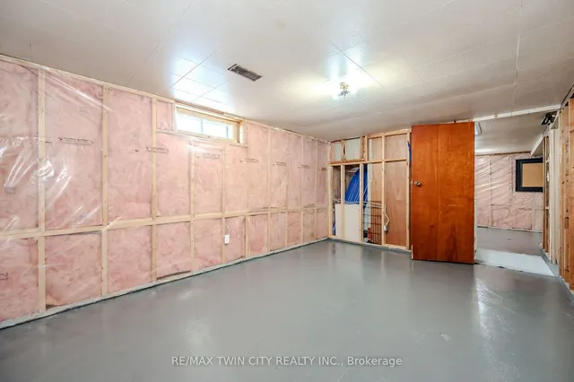 Additional property image - 11 Esson St