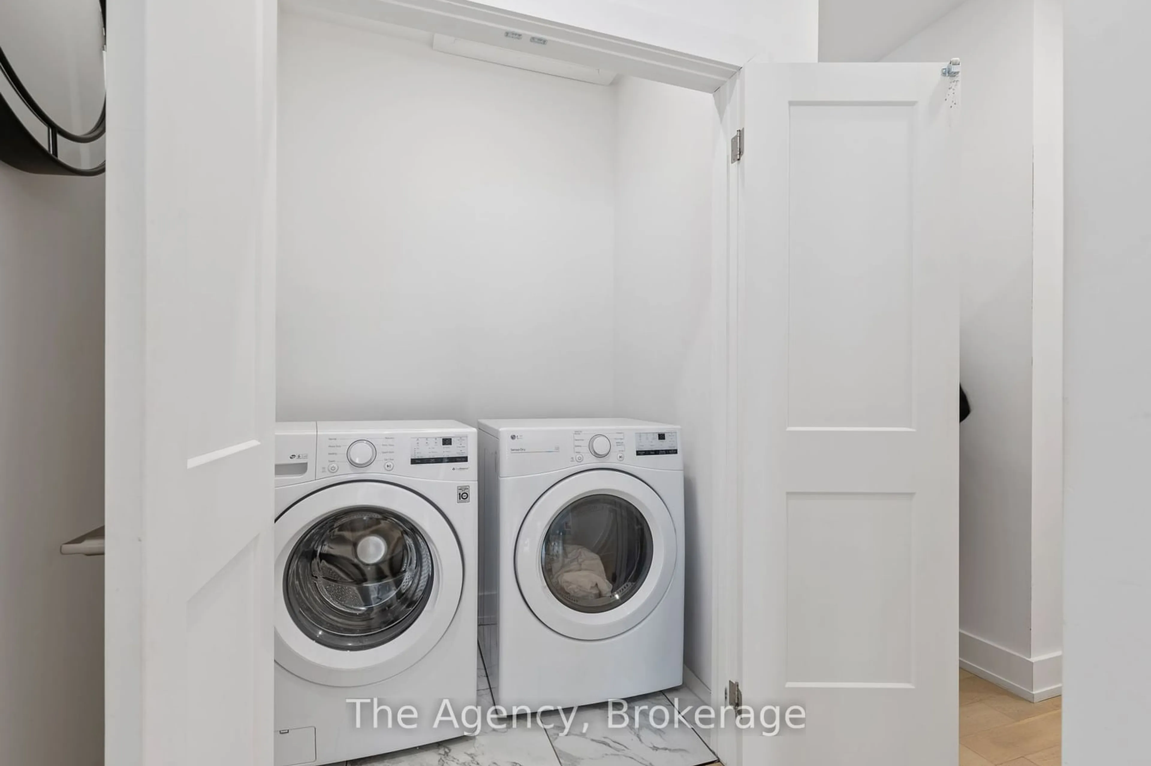 Laundry room for 324 Thornwood Ave, Fort Erie Ontario L0S 1N0