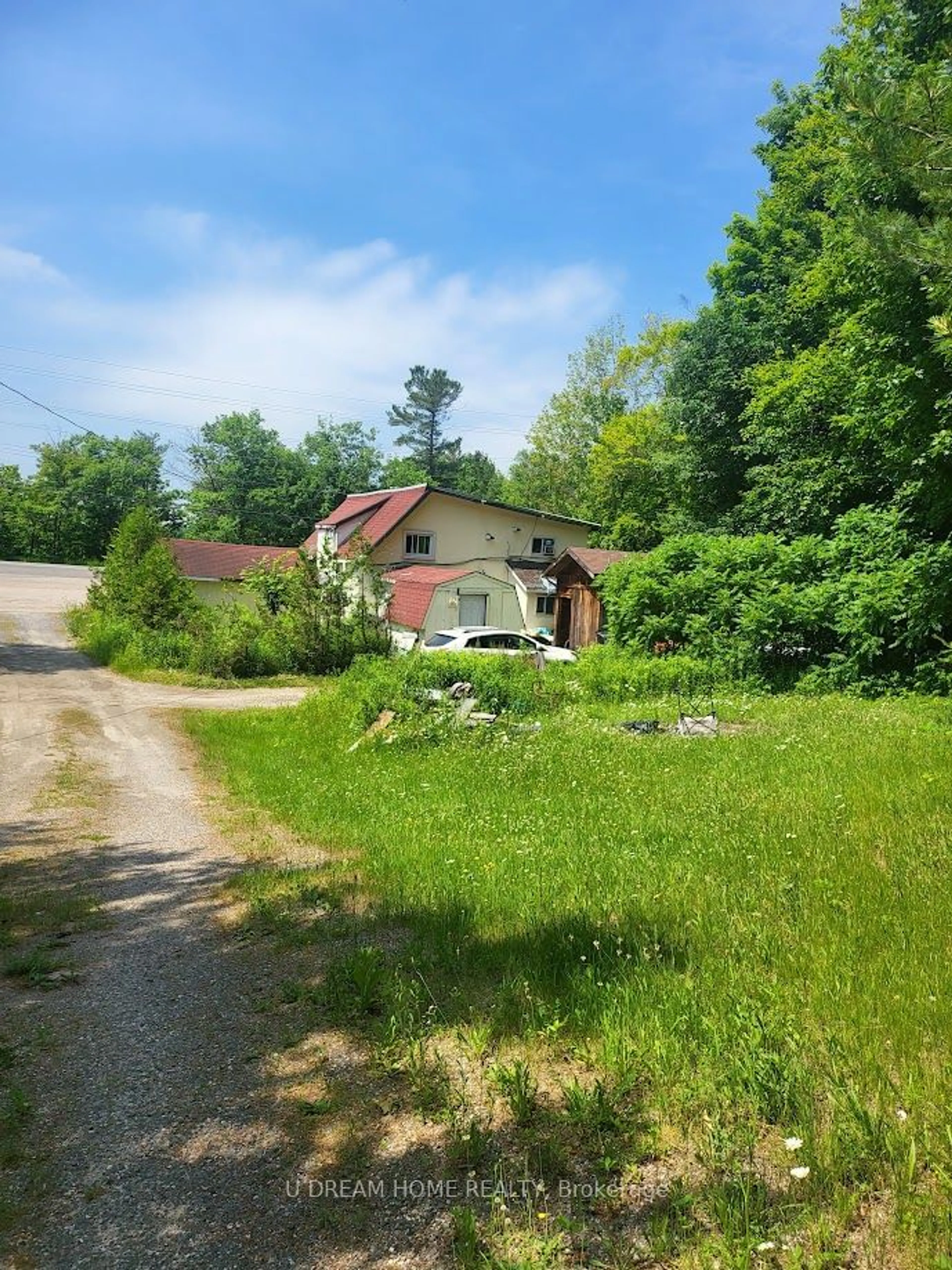 Shed for 2874 Muskoka 169 Rd, Muskoka Lakes Ontario P0C 1A0