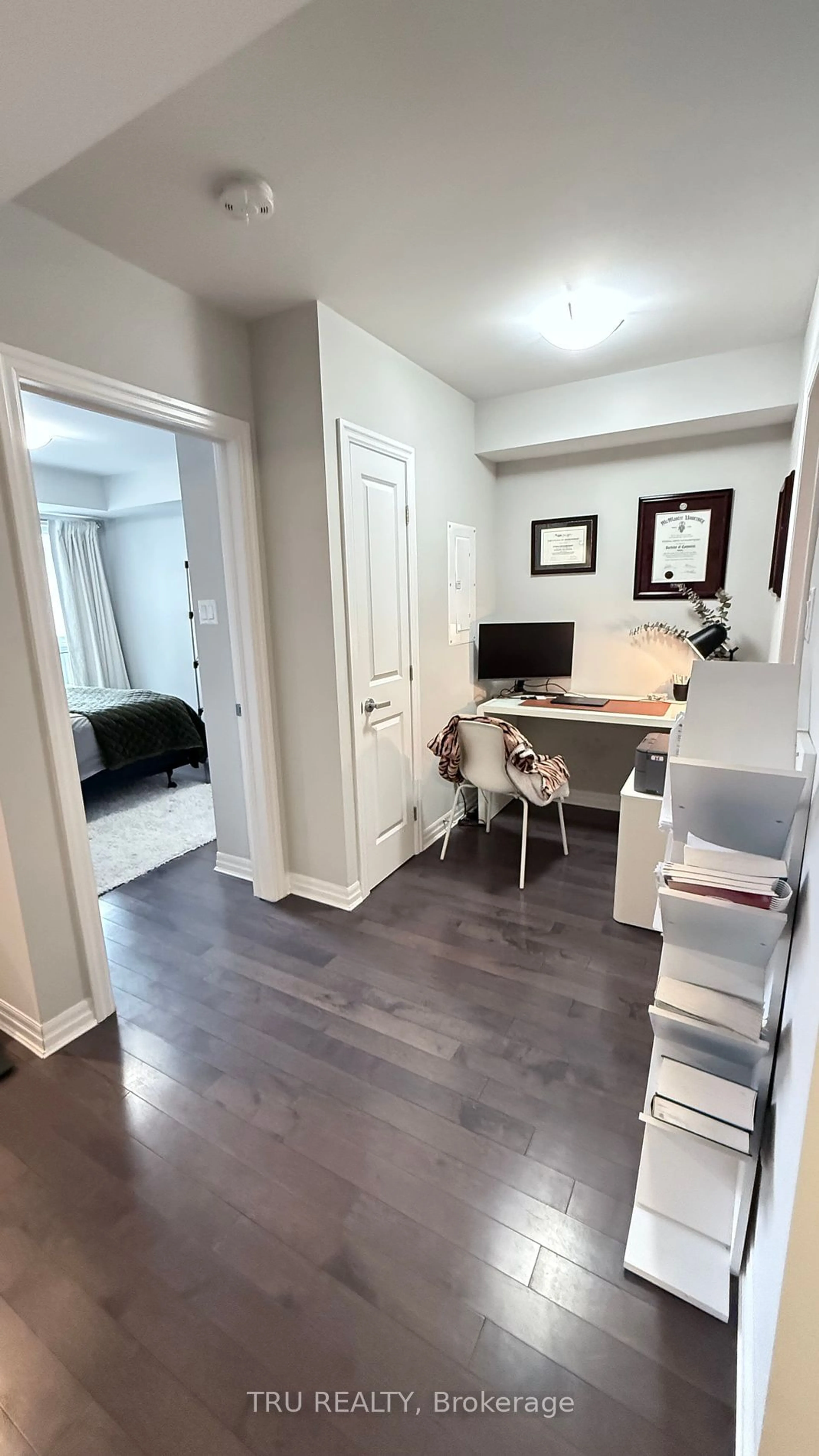 A pic of a room for 195 BESSERER St #303, Lower Town - Sandy Hill Ontario K1N 0B6