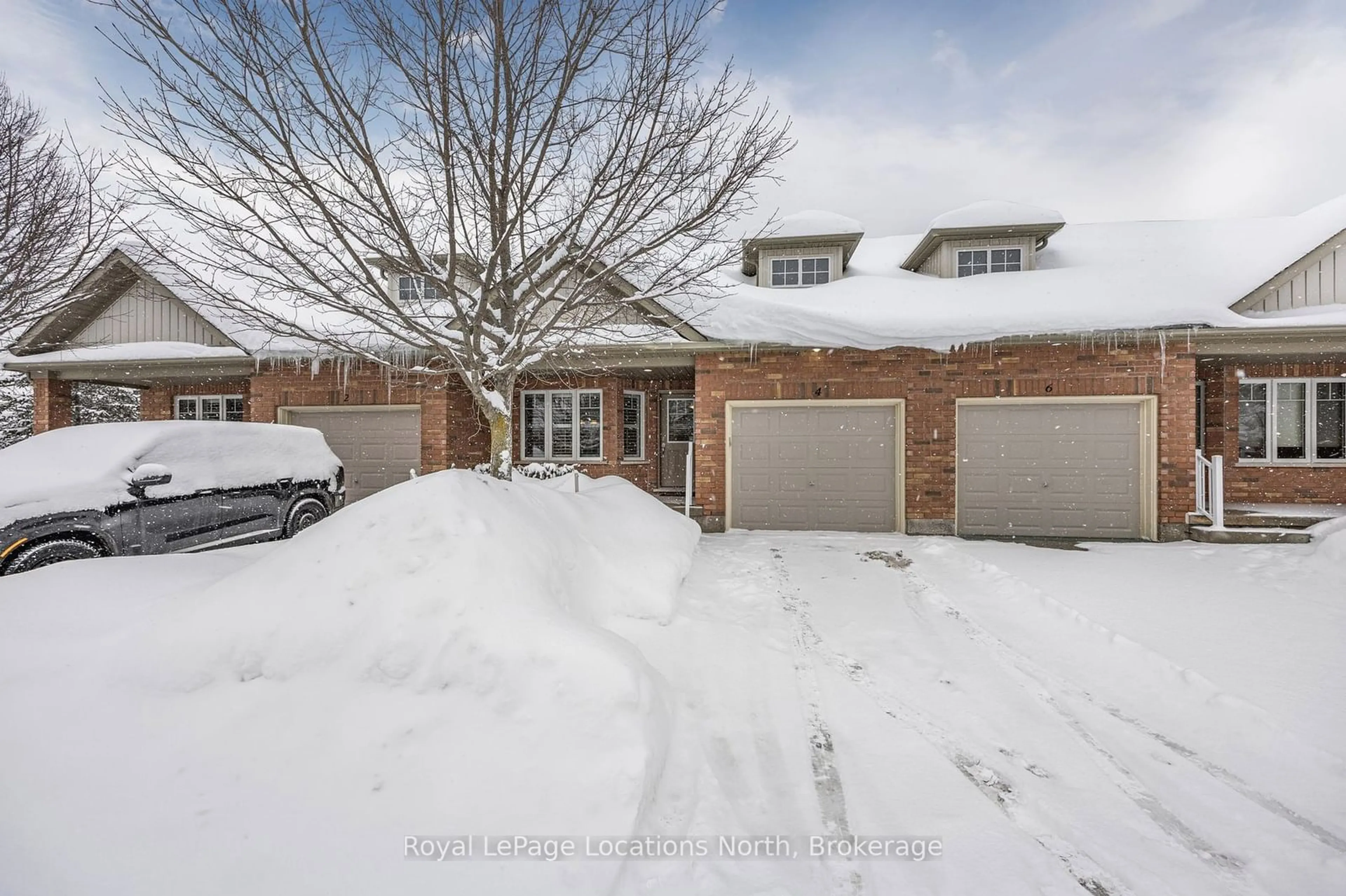 A pic from outside/outdoor area/front of a property/back of a property/a pic from drone, street for 4 Russett Dr, Meaford Ontario N4L 0A5