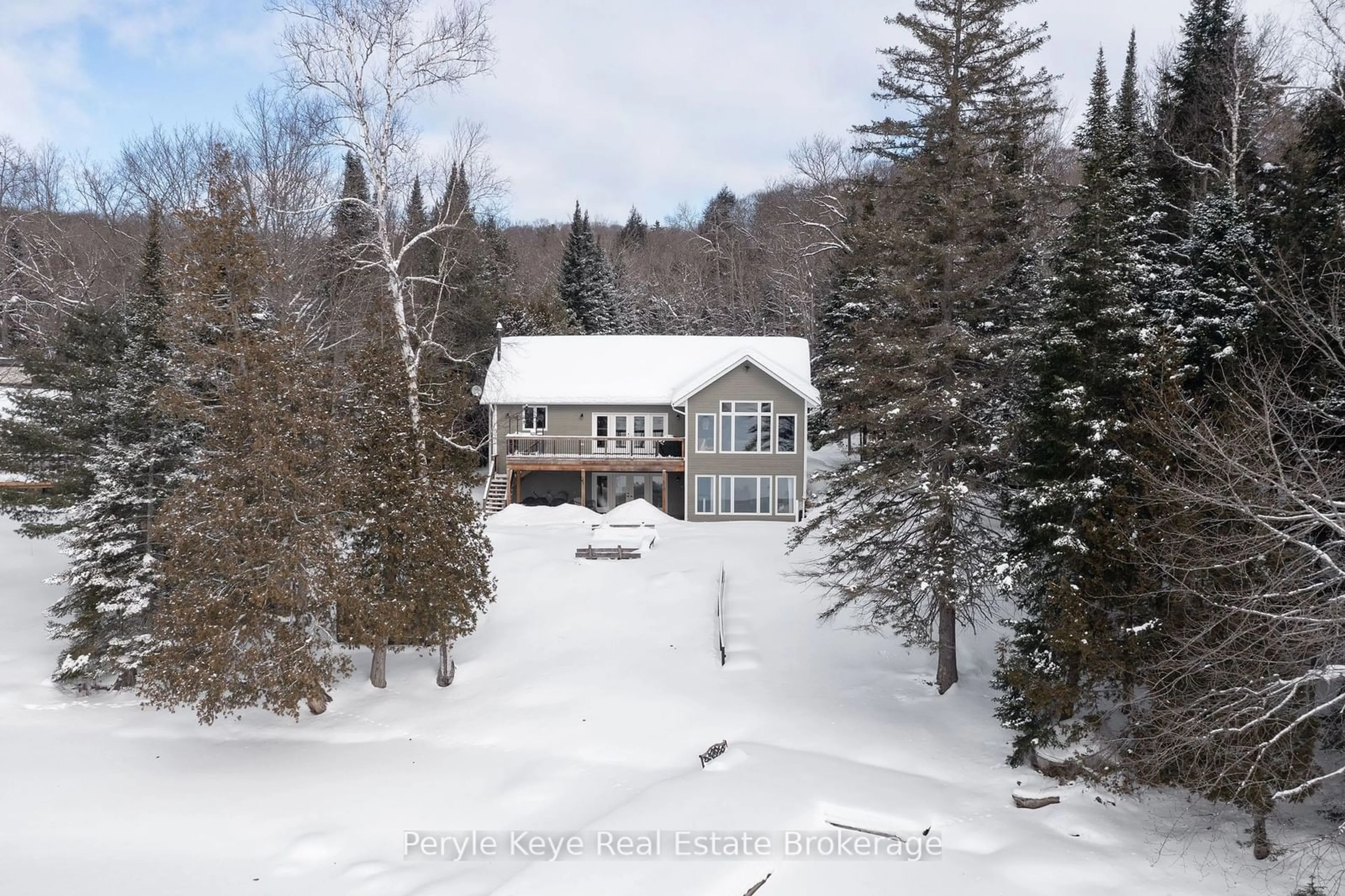 A pic from outside/outdoor area/front of a property/back of a property/a pic from drone, unknown for 1305 Bellwood Acres Rd, Lake of Bays Ontario P0B 1A0