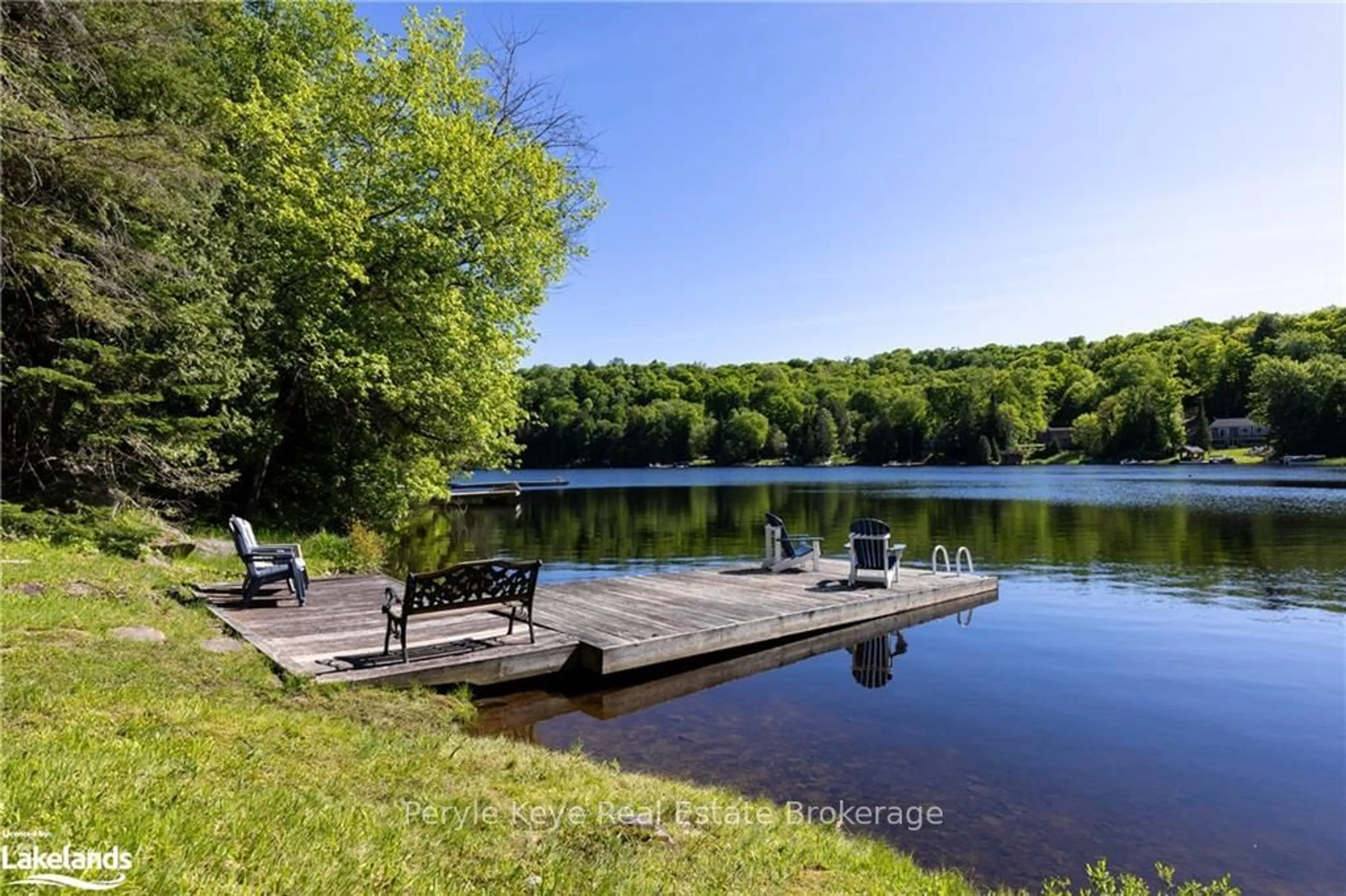 Patio, water/lake/river/ocean view for 1305 Bellwood Acres Rd, Lake of Bays Ontario P0B 1A0