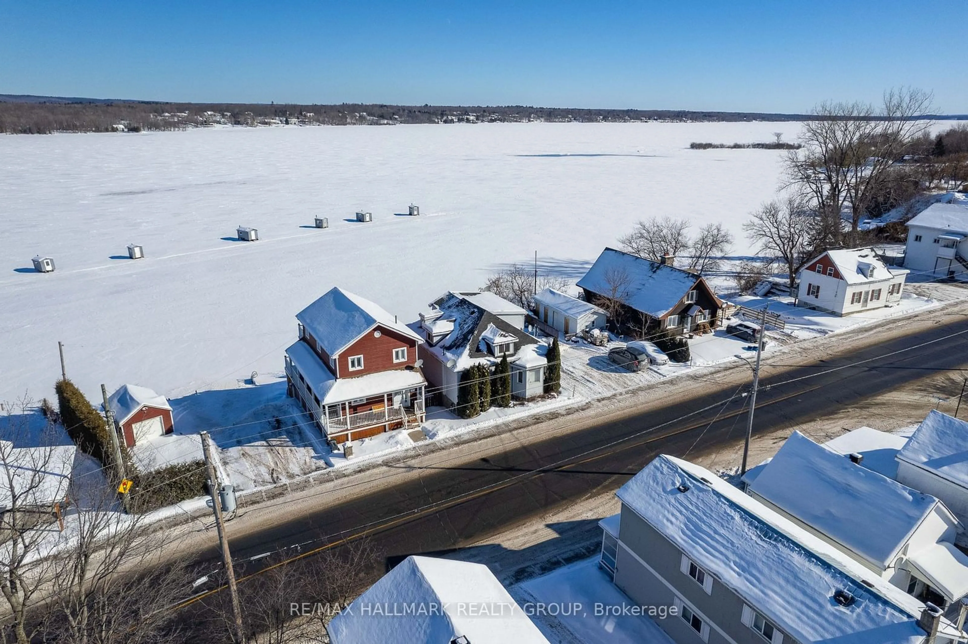 A pic from outside/outdoor area/front of a property/back of a property/a pic from drone, water/lake/river/ocean view for 1111 Main St, Hawkesbury Ontario K6A 1B8