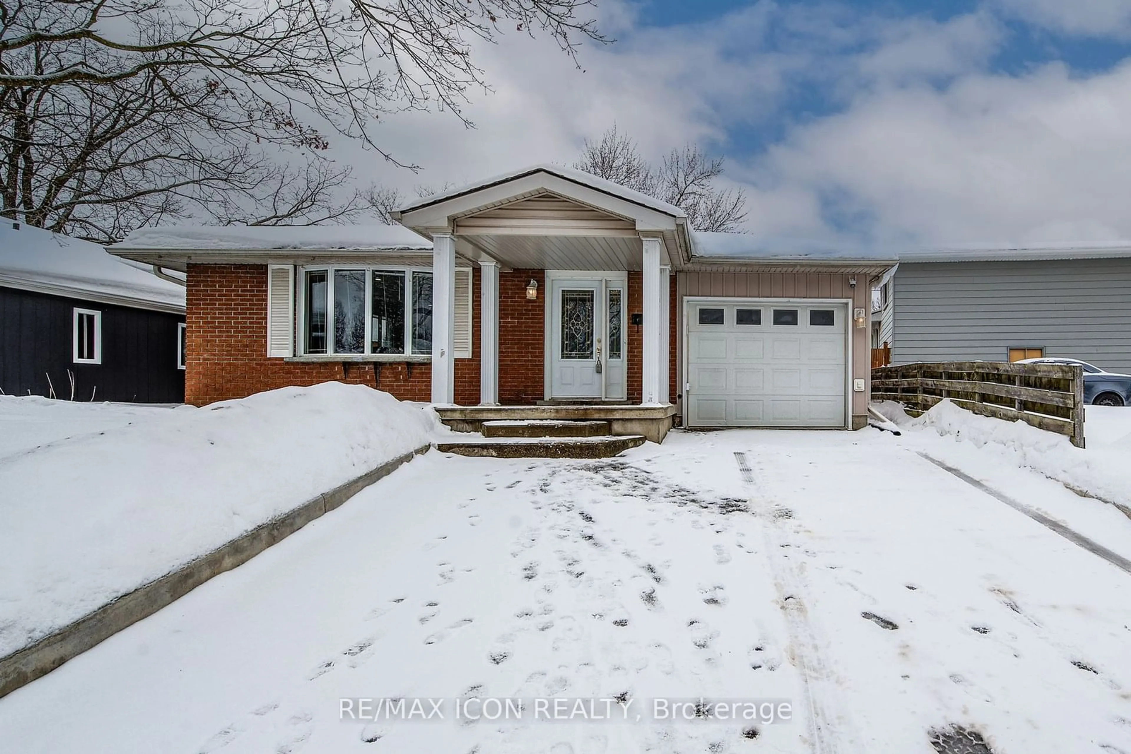 Home with brick exterior material, street for 29 Rossford Cres, Kitchener Ontario N2M 2H8