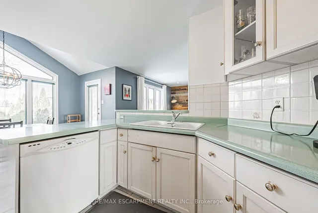 Additional property image - 48 Riviera Rdge