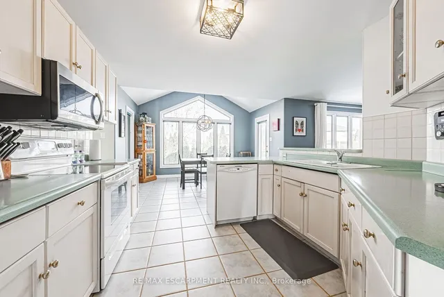 Additional property image - 48 Riviera Rdge