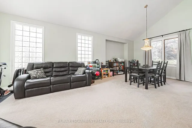 Additional property image - 48 Riviera Rdge