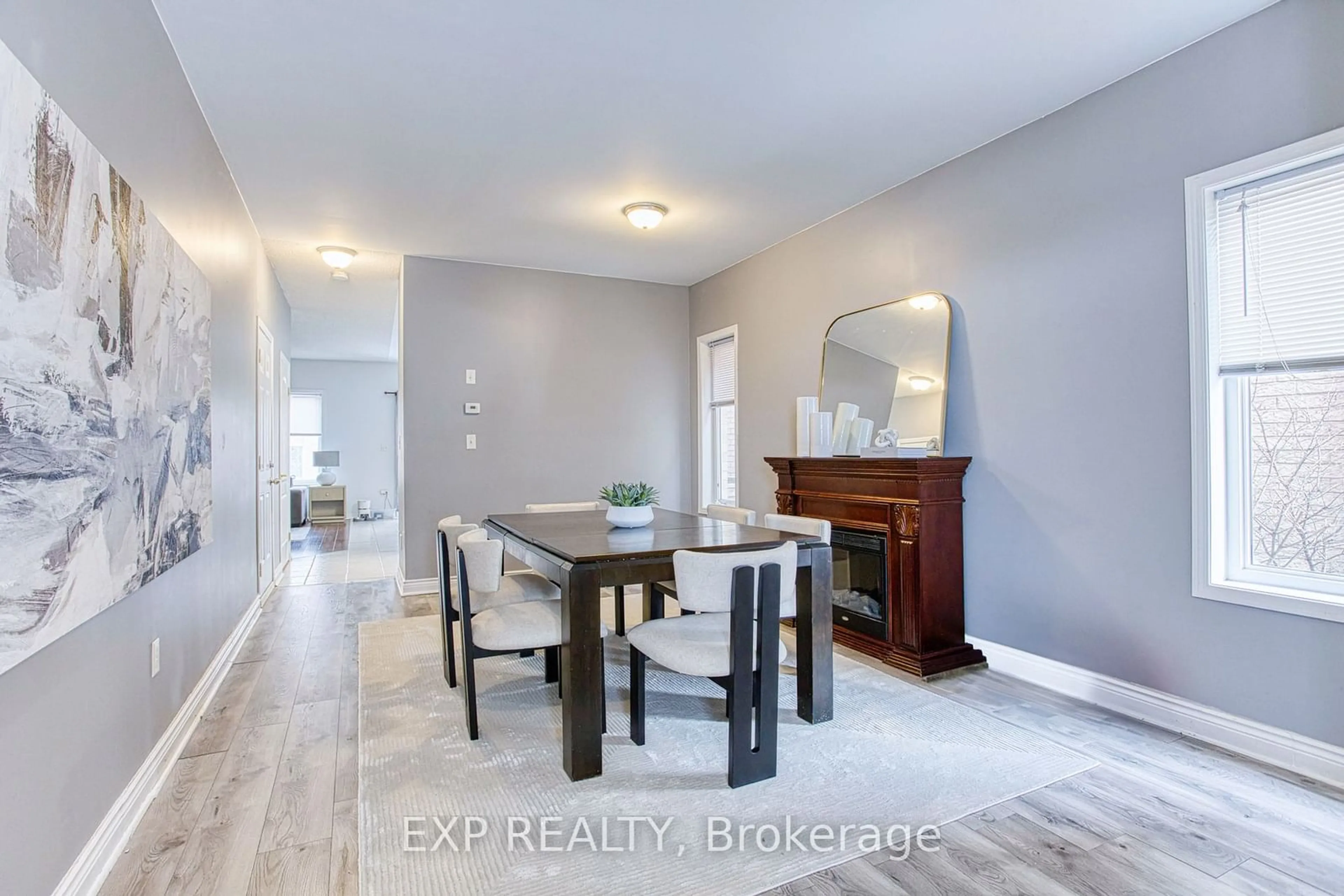 Dining room, unknown for 28 Sedgebrook Ave, Hamilton Ontario L8E 6E9