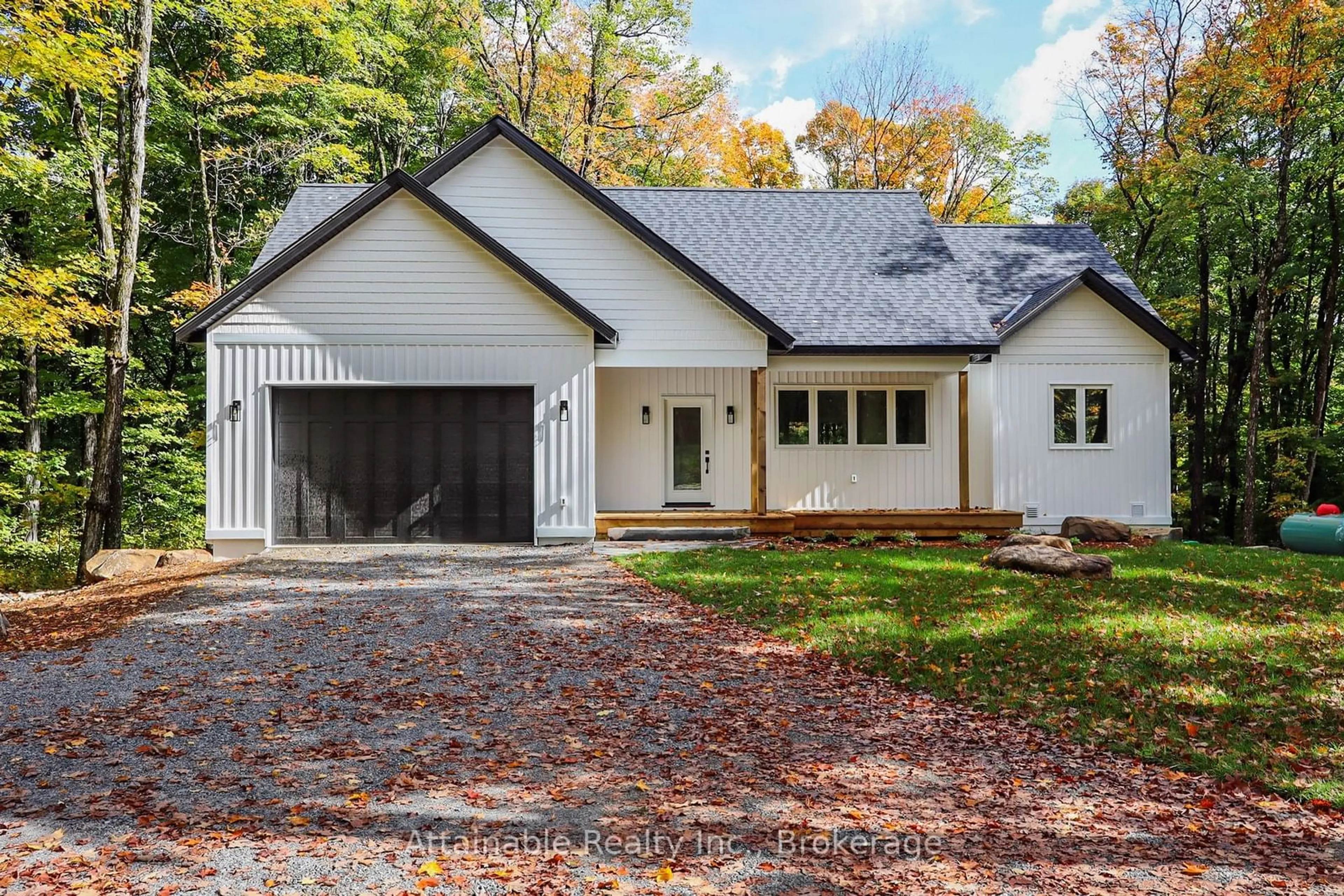 Home with vinyl exterior material, street for 24 WINFIELD Crt, Huntsville Ontario P0B 1M0