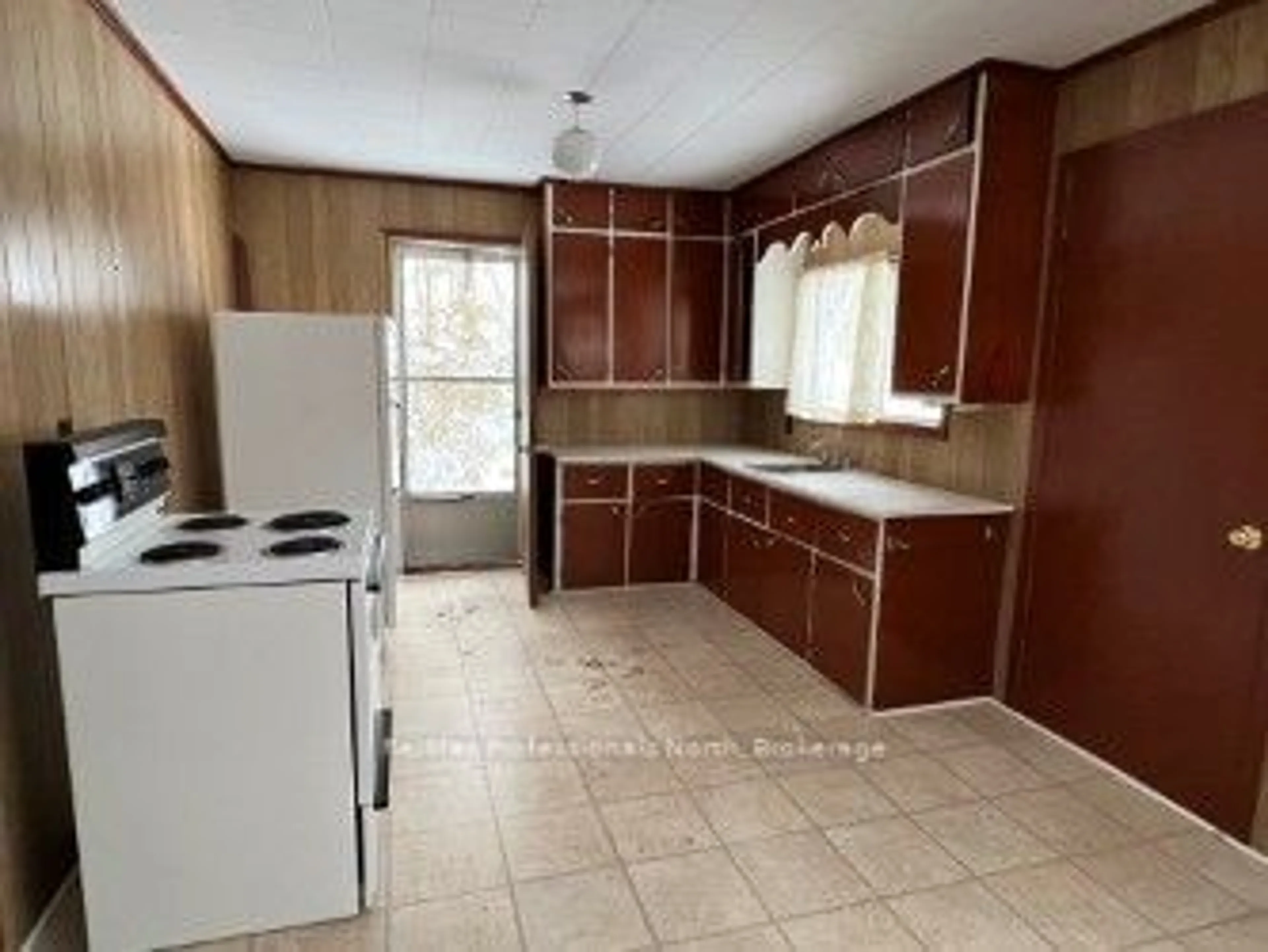Standard kitchen, unknown for 1443 Clement Lake Rd, Highlands East Ontario K0L 3C0