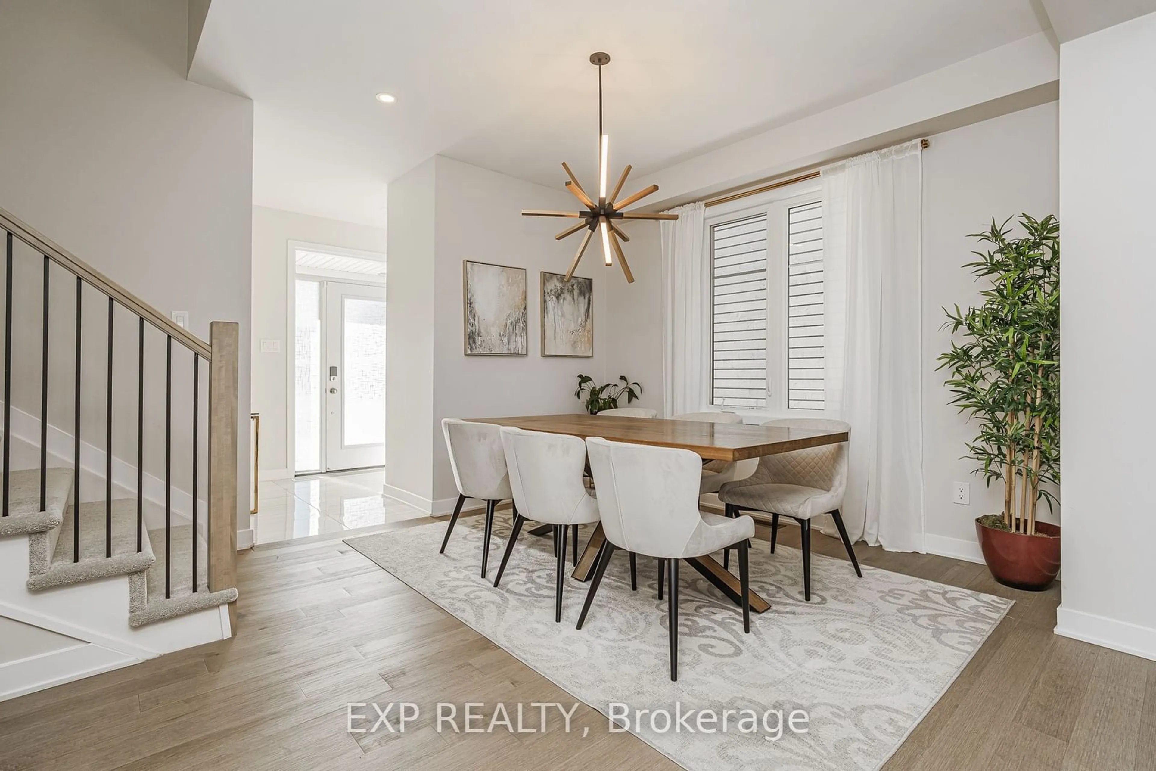 Dining room, unknown for 2028 POSTILION St, Stittsville - Munster - Richmond Ontario K0A 2Z0