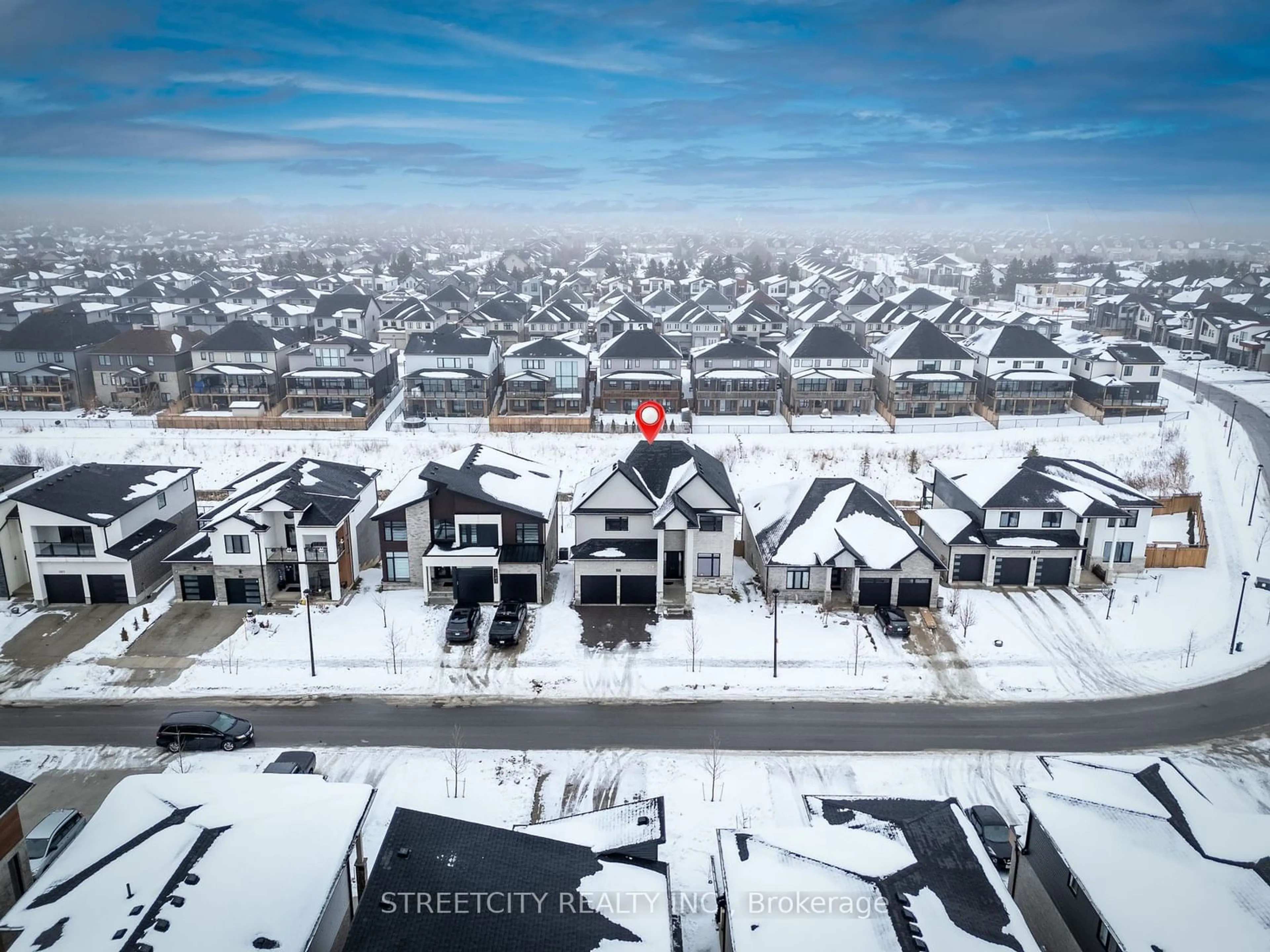 A pic from outside/outdoor area/front of a property/back of a property/a pic from drone, city buildings view from balcony for 1337 Medway Park Dr, London Ontario N6G 0Z6