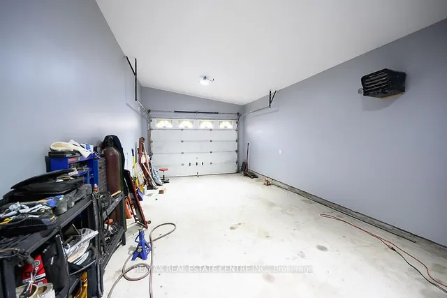 Additional image 38 of 161 Oak Ave