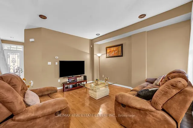 Additional image 8 of 161 Oak Ave