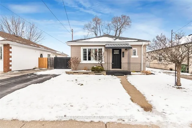 Additional property image - 865 Queensdale Ave