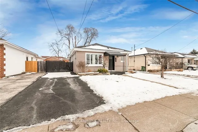 Additional property image - 865 Queensdale Ave