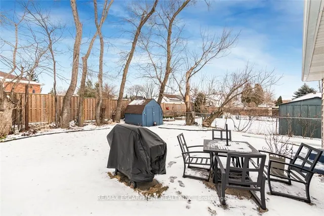 Additional property image - 865 Queensdale Ave