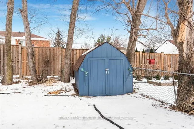 Additional property image - 865 Queensdale Ave