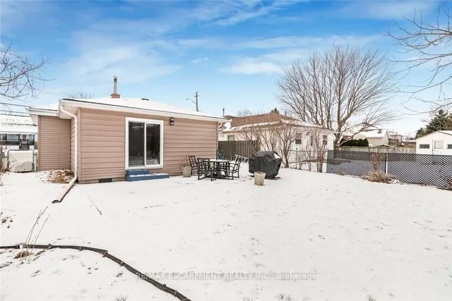 Additional property image - 865 Queensdale Ave