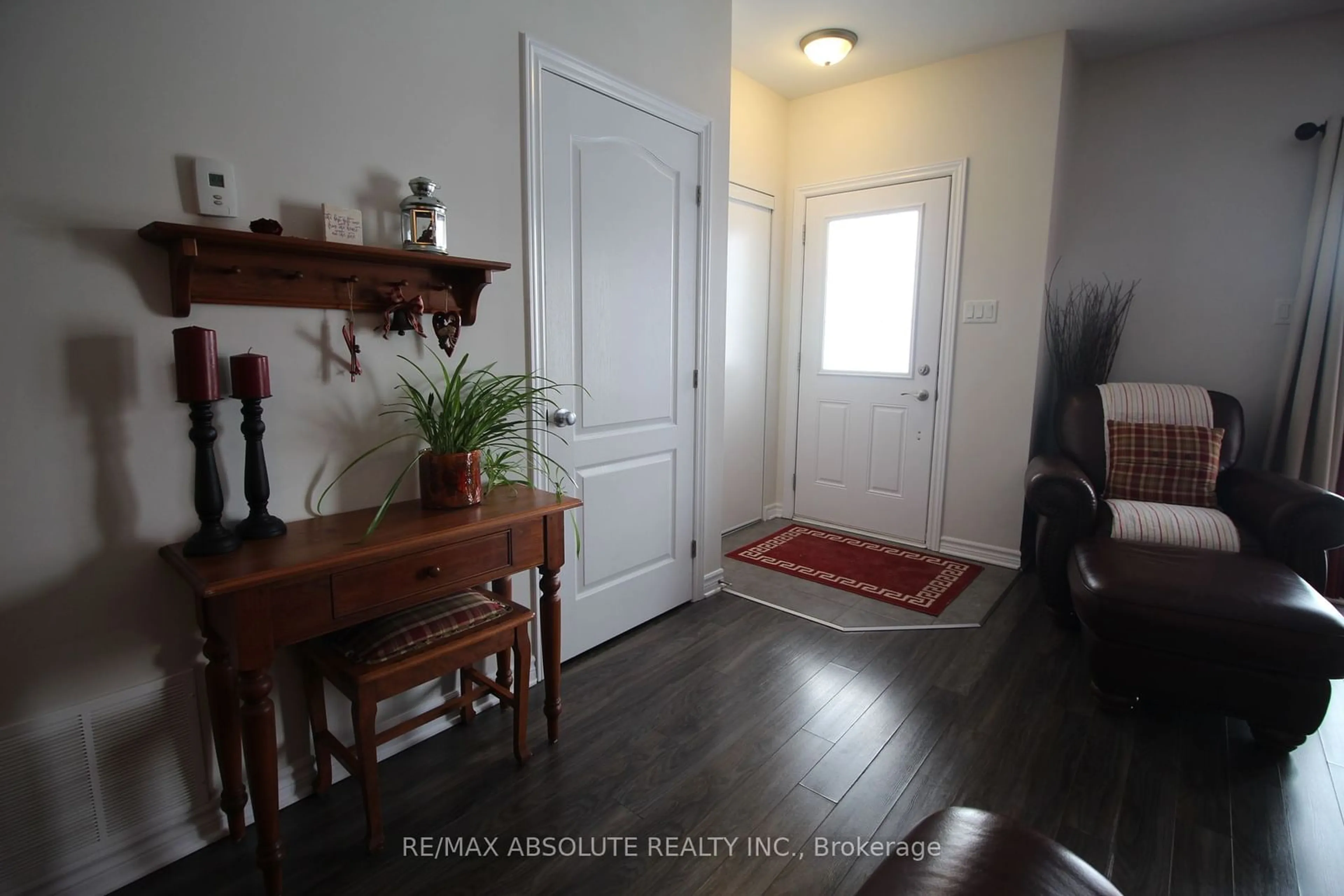 Indoor entryway for 193 Bourdeau Blvd #2, The Nation Ontario K0A 2M0