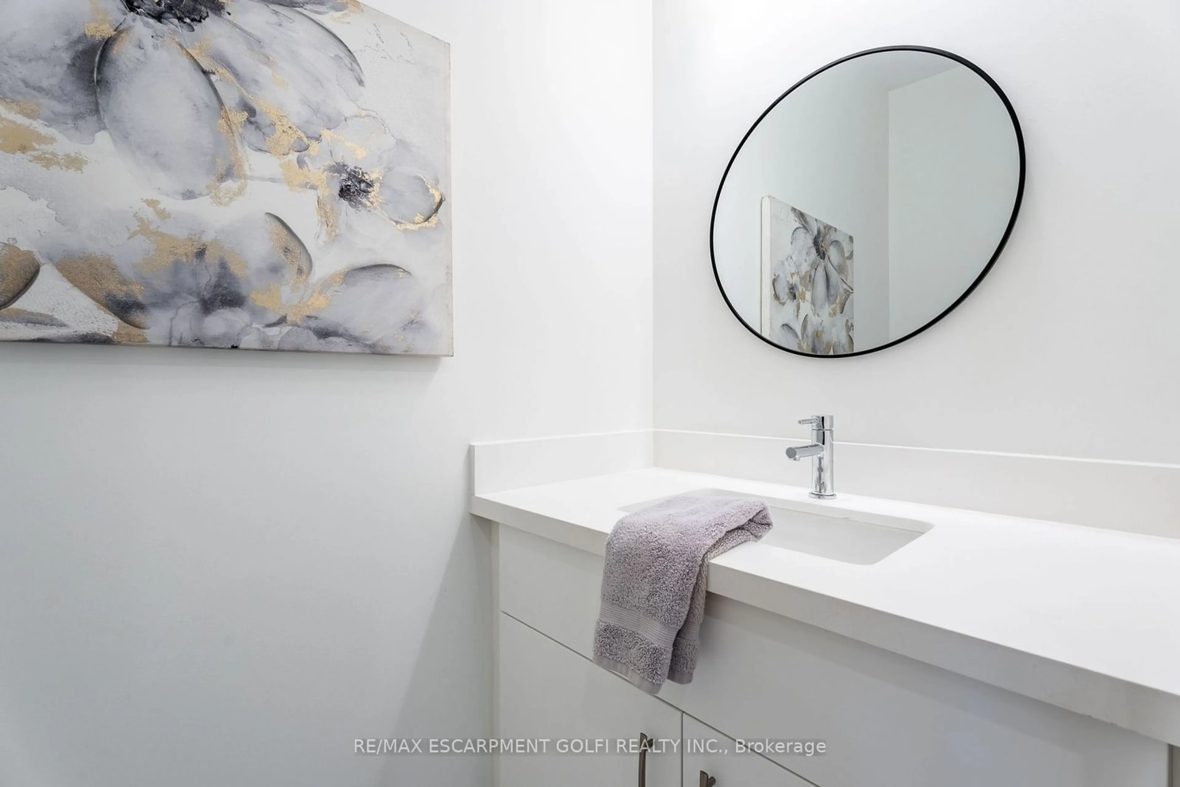 Contemporary bathroom, ceramic/tile floor for 117 Whitefish Cres, Hamilton Ontario L8E 0A6