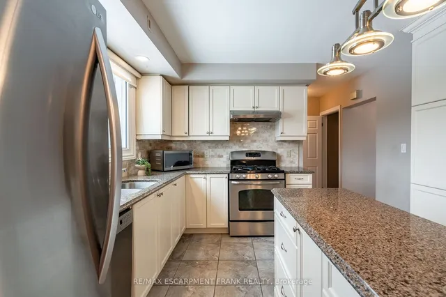 Additional property image - 83 Mountbatten Dr