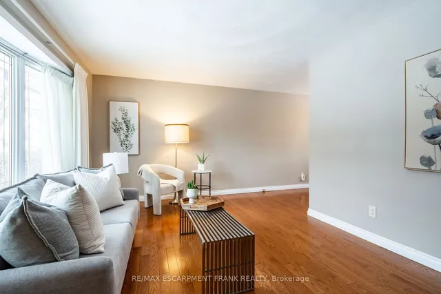 Additional property image - 83 Mountbatten Dr