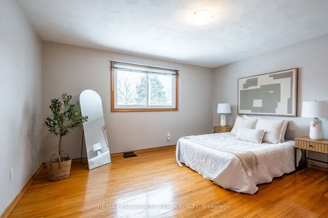 Additional property image - 83 Mountbatten Dr