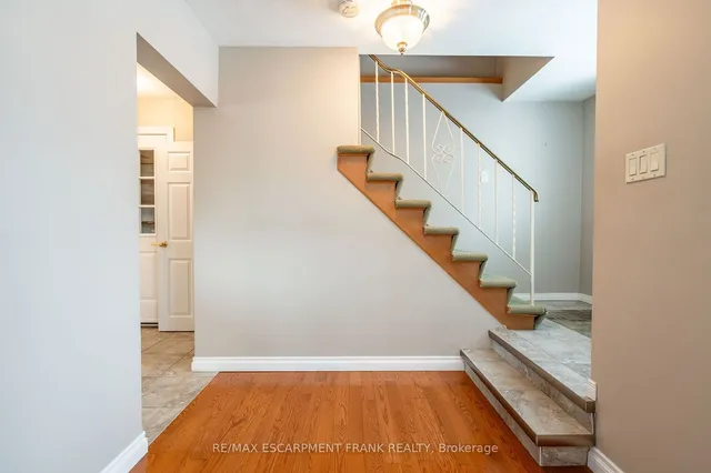 Additional property image - 83 Mountbatten Dr