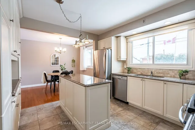 Additional property image - 83 Mountbatten Dr