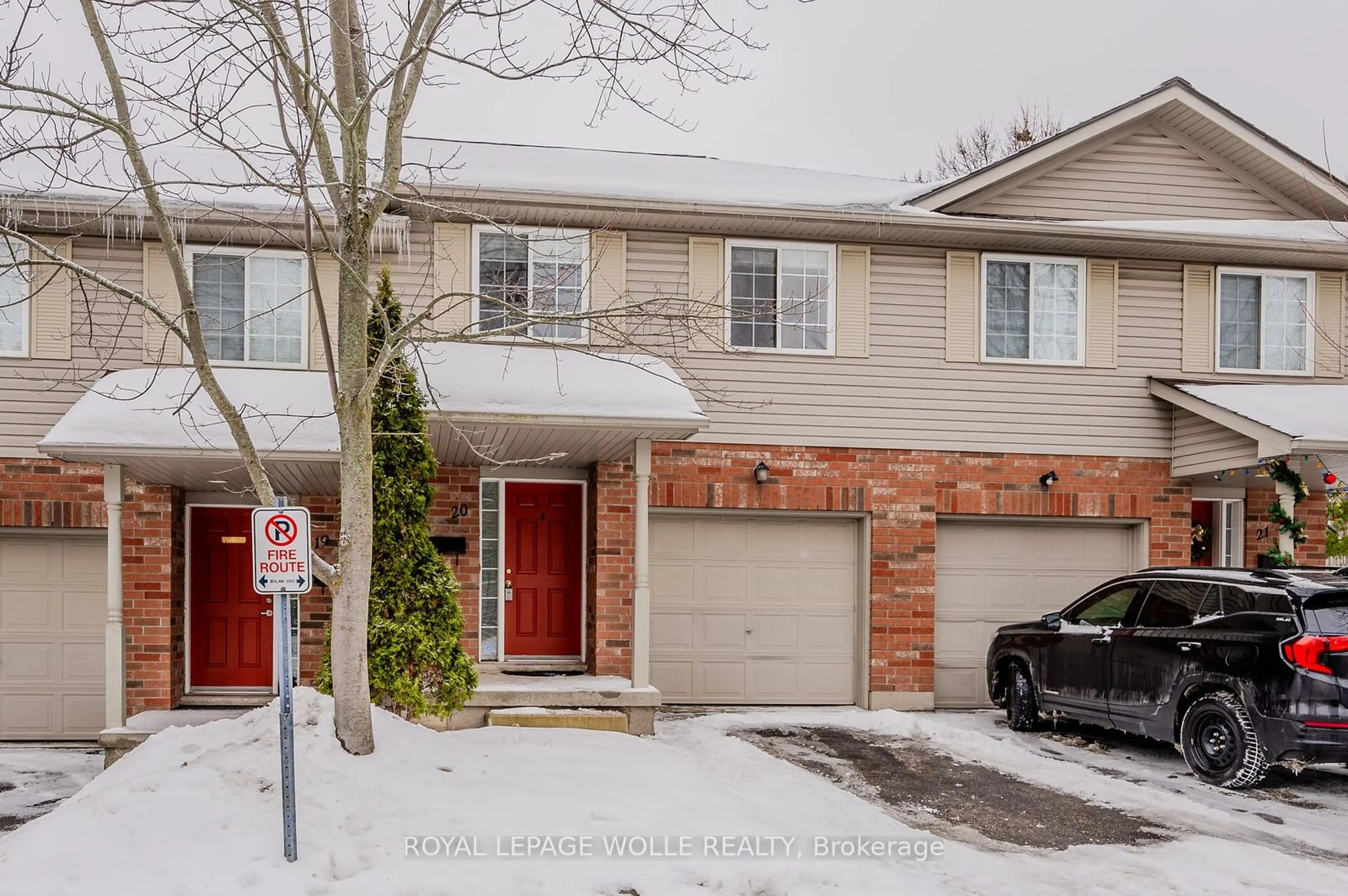 Unknown for 120 Dudhope Ave #20, Cambridge Ontario N1R 4T7