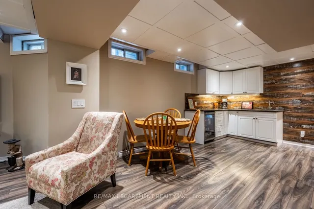 Additional property image - 75 Chatsworth Cres