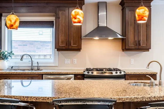 Additional property image - 75 Chatsworth Cres