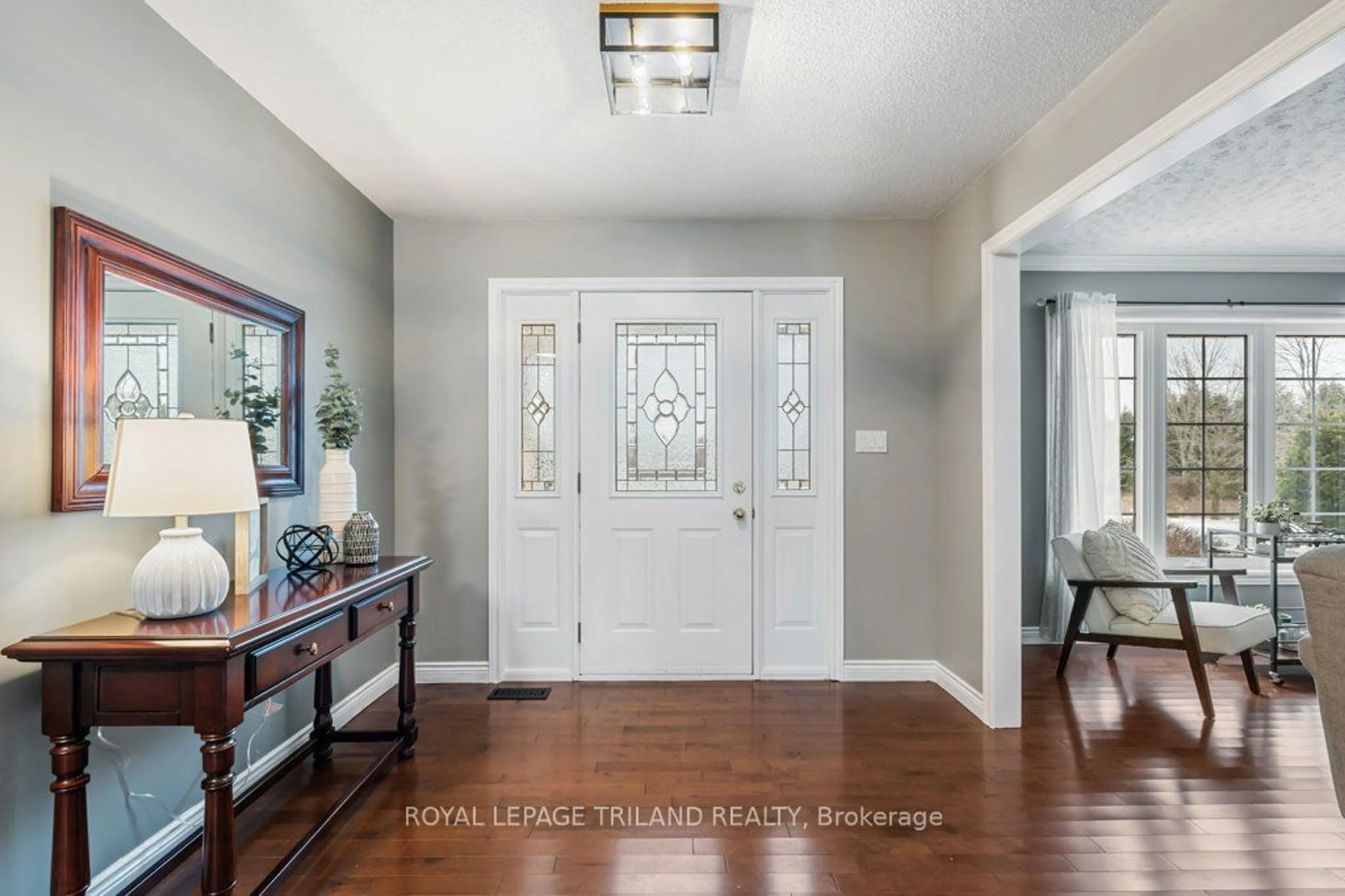 Indoor entryway for 29107 Fingal Line, Dutton/Dunwich Ontario N0L 2M0