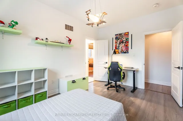 Additional property image - 266 Humphrey St