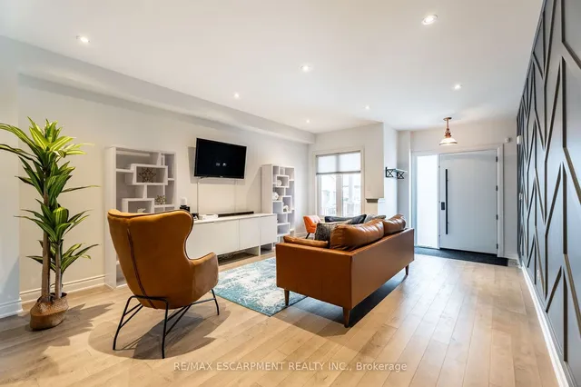 Additional property image - 266 Humphrey St