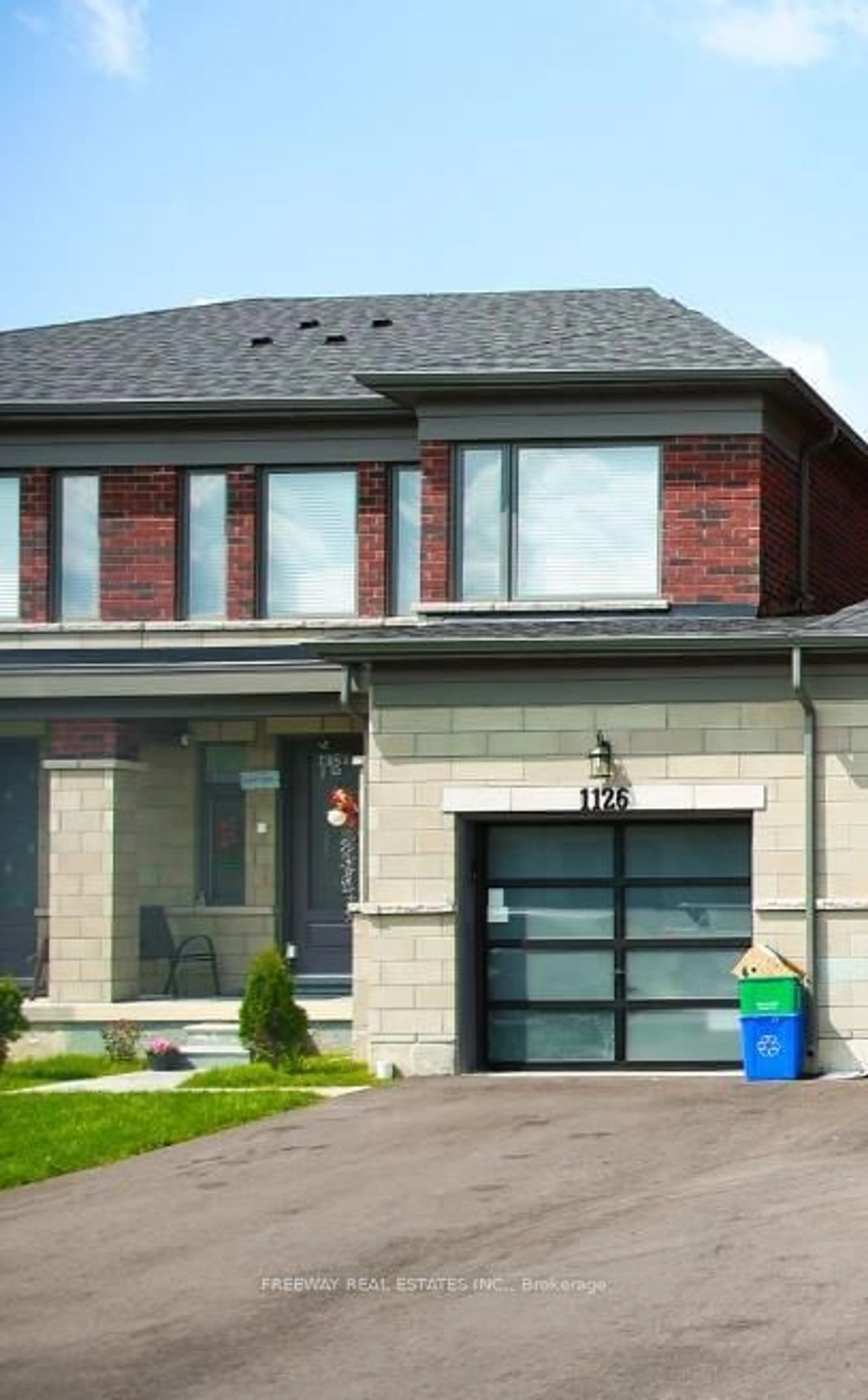 Home with brick exterior material, street for 1126 Edinburgh Dr, Woodstock Ontario N4S 7W2