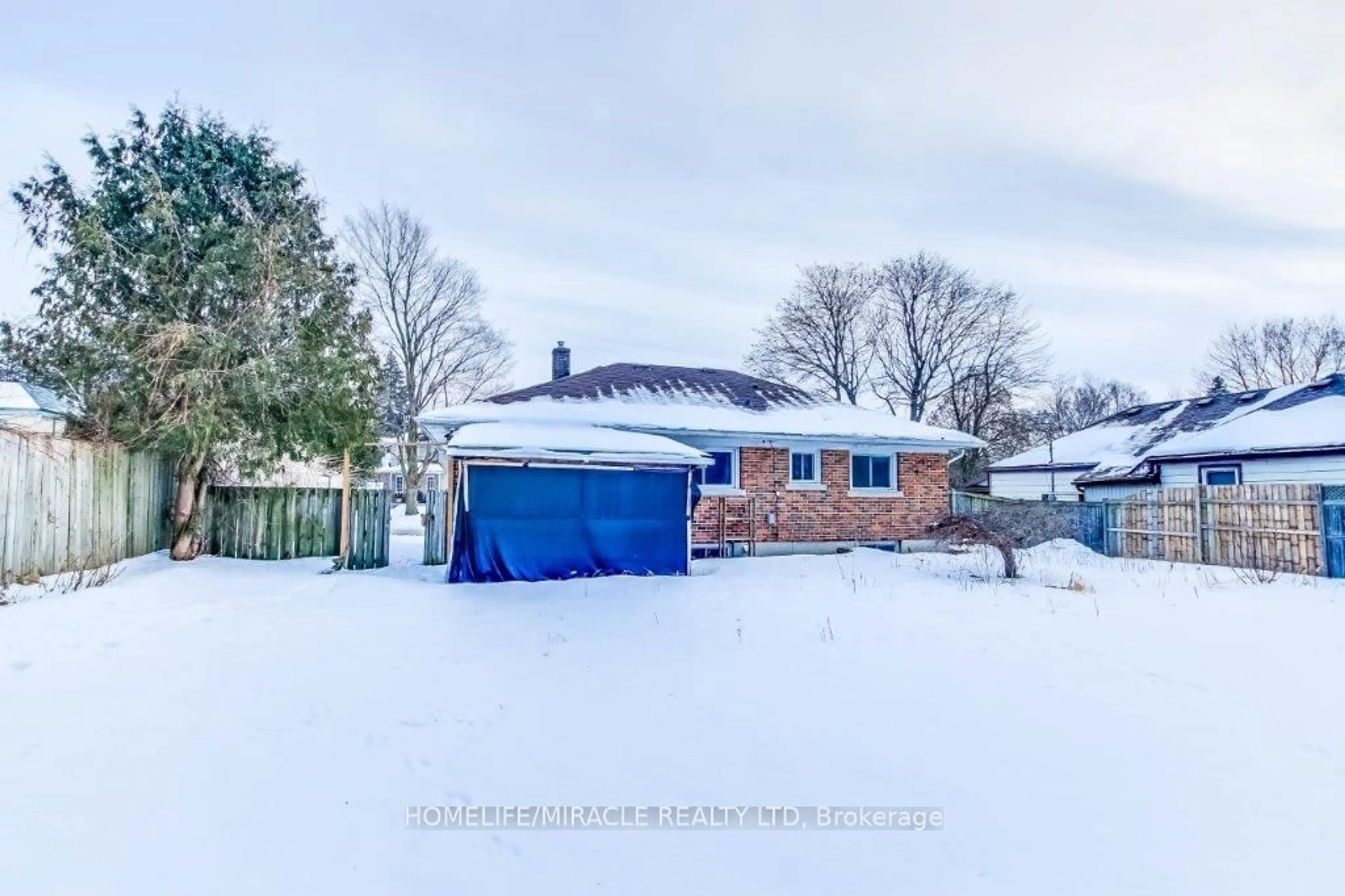 A pic from outside/outdoor area/front of a property/back of a property/a pic from drone, street for 259 Phelan St, Woodstock Ontario N4S 2B3