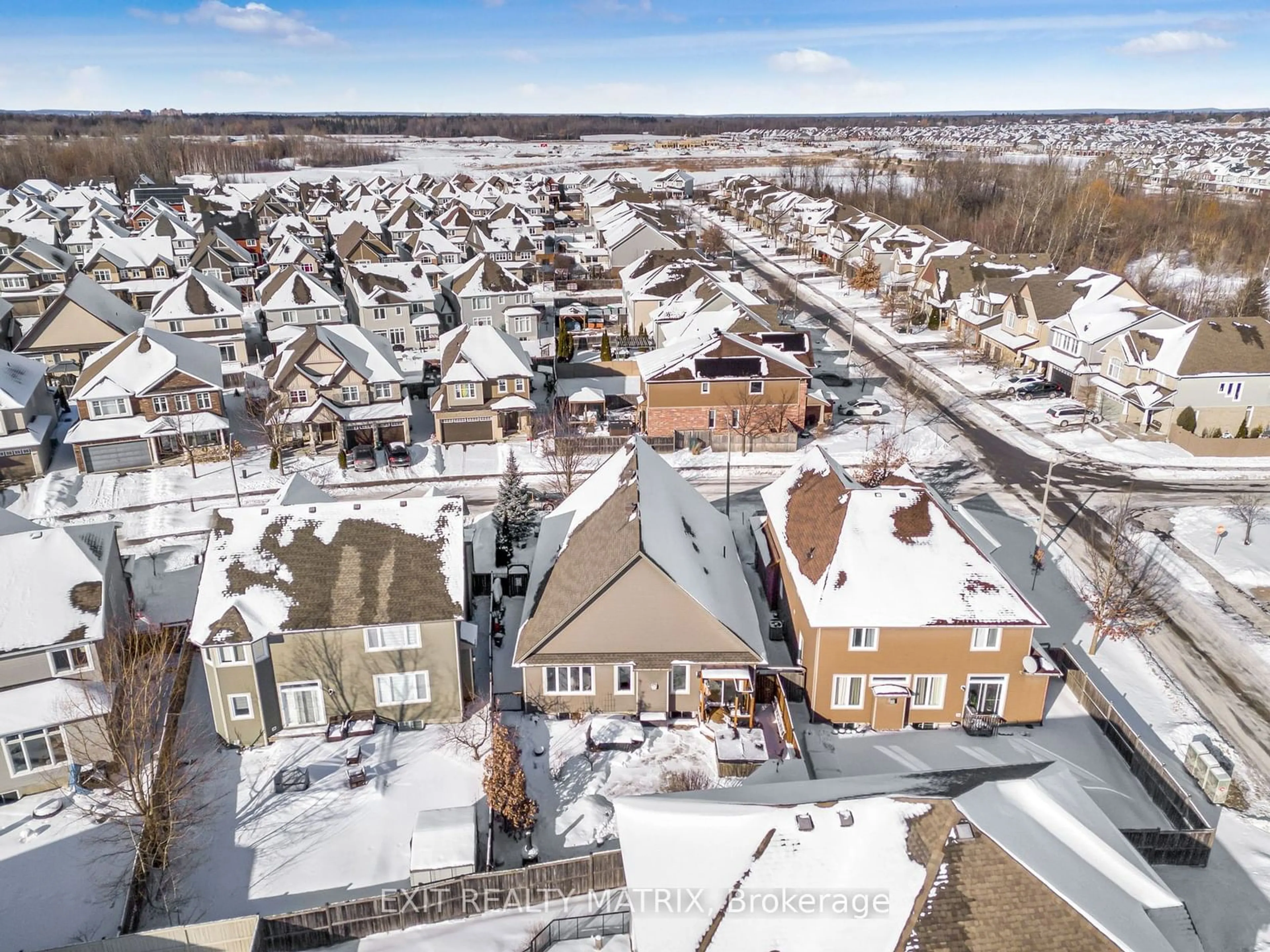 A pic from outside/outdoor area/front of a property/back of a property/a pic from drone, street for 454 Creekview Way, Blossom Park - Airport and Area Ontario K1T 0J5