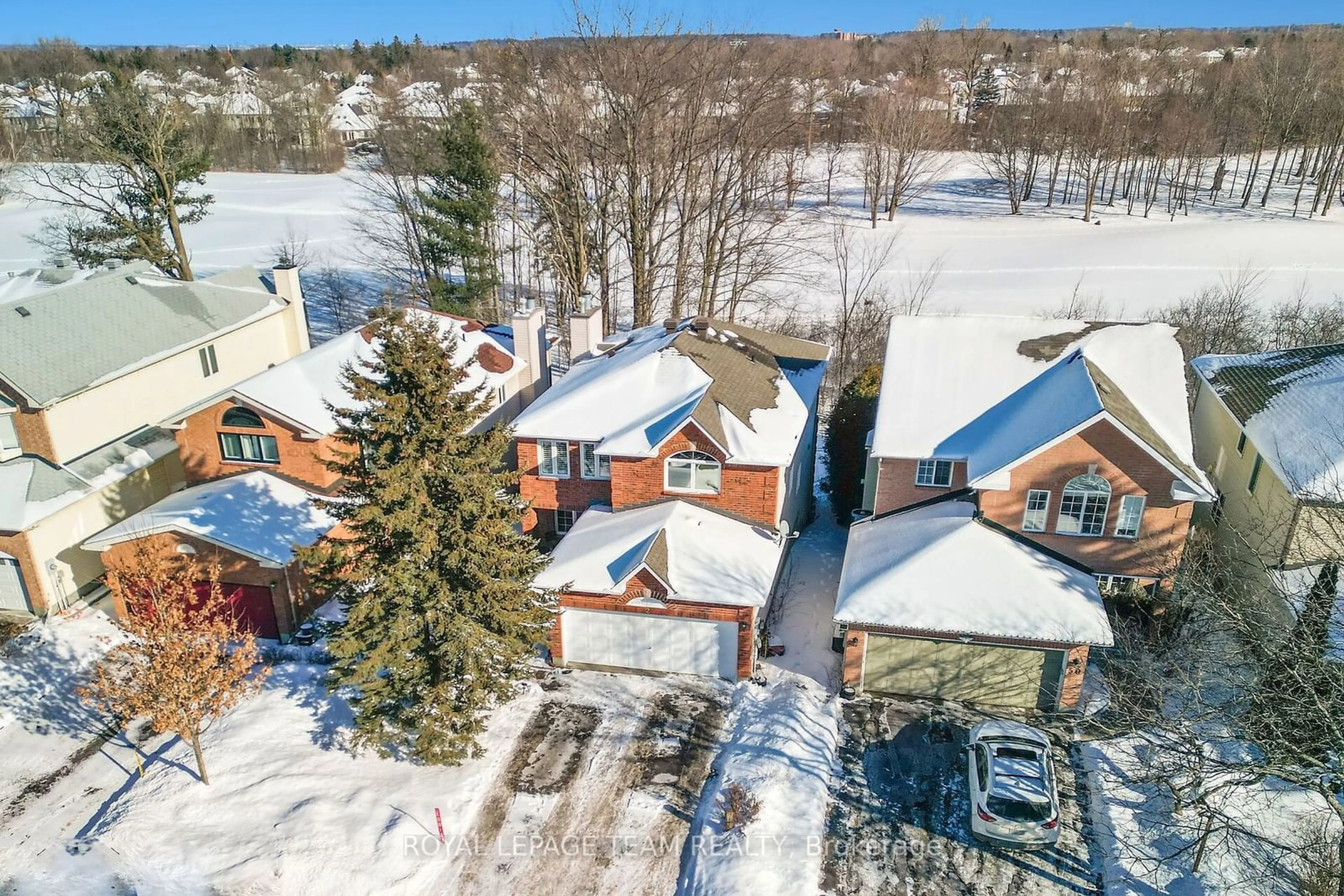 A pic from outside/outdoor area/front of a property/back of a property/a pic from drone, street for 52 Sherring Cres, Kanata Ontario K2K 2T1